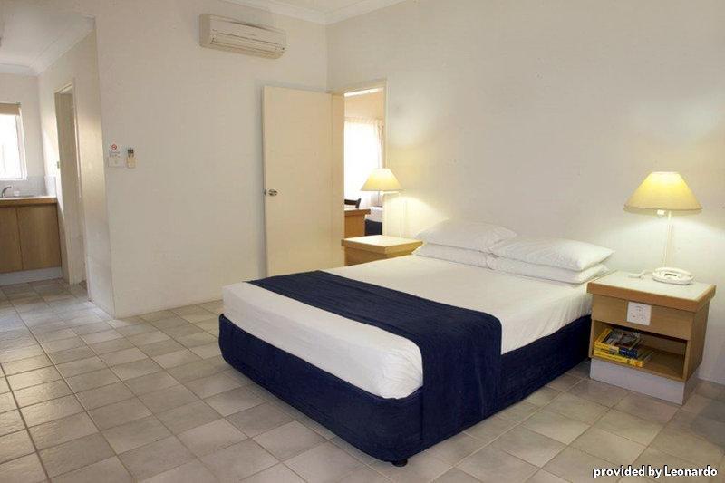 Lazy Lizard Motor Inn Порт Дъглас Екстериор снимка