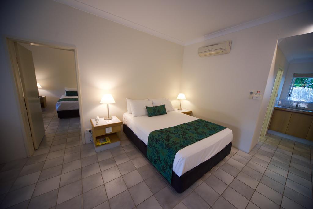 Lazy Lizard Motor Inn Порт Дъглас Екстериор снимка